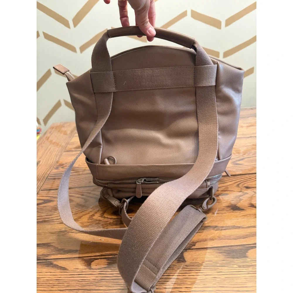 Willow Pump Anywhere Bag Women OS Brown Modular Insulated Breast Pump Backpack